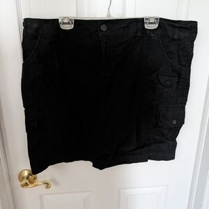 Ladies Black Cargo Skort size 18